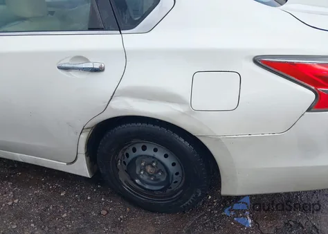 2014 Nissan Altima 2.5 S z USA, uszkodzony, nr VIN 1N4AL3AP2EC139616